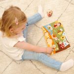 Eichhorn fogantyús puzzle kis állatok - natúr háttérrel