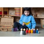 Grapat felnőtt Nins világos fa