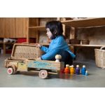 Grapat felnőtt Nins sötét fa