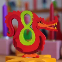 Grimm's festett fa számos gyertya, sárkány