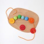 Grimm's mini világ VIRÁGOSRÉT fa játékkészlet