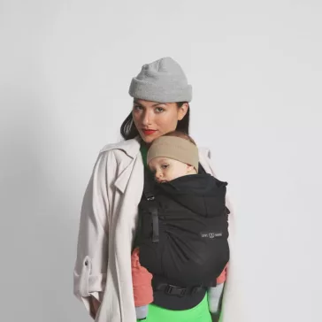 LoveRadius Hoodie 2 csatos babahordozó - Black forest