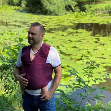 Liliputi rugalmas babahordozó kendő - Burgundi