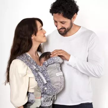 LoveRadius Physio 2. babahordozó Blue Leopard - limitált