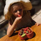 Oli&Carol tál és kanál szett - Pepa az alma Oli&Carol tál és kanál szett - Pepa az alma