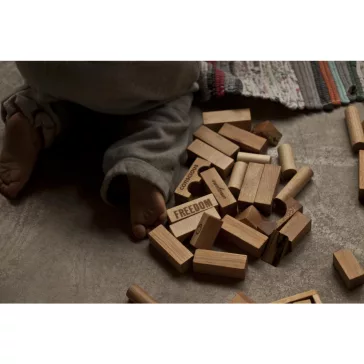 Wooden story Peace and Love építőkockák XL - 72 db